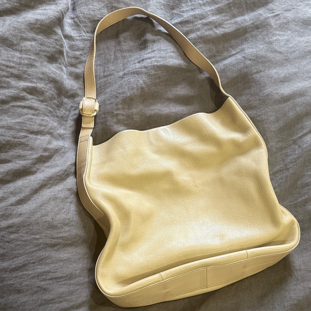 Elegant Shinola Detroit Cream Leather Shoulder Bag
